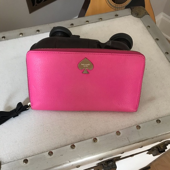 kate spade Handbags - Kate Spade Wallet. Bright Pink. GUC